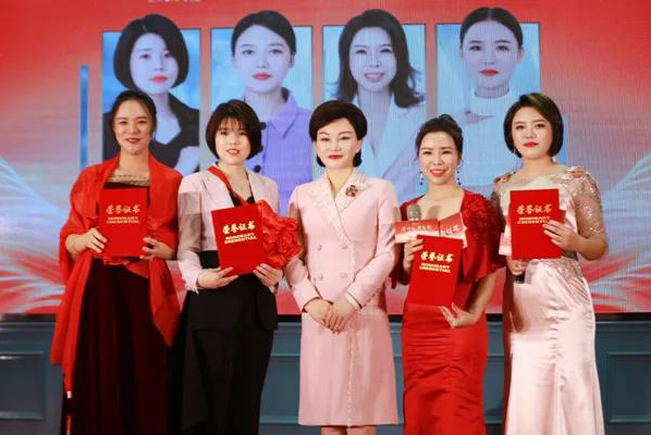 红瑞集团2020年最佳中高管 | 红洋坊美业阳光城分院院长查红霞：初心臻美 向勤精业