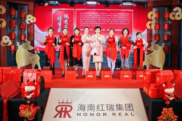 红瑞集团2020年优秀员工特等奖获得者 | 红洋坊江畔分院高级美容师陈海珠：初心向前行 臻美绽芳姿