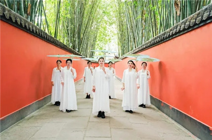 红瑞集团2020年优秀员工一等奖获得者 | 悦妈荟安信分院高级美容师符少波:逐波奋跃梦起航 新秀芙丽美韶华