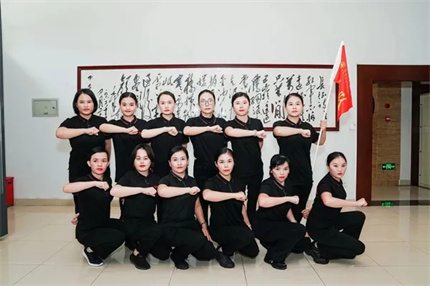 红瑞集团2020年优秀员工二等奖获得者 | 红妆双美丽晶分院顾问陈金花：深情悦沐花颜 精金美喻芳辰