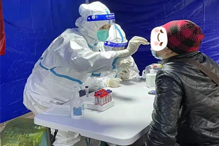 “疫”线有我，南京耀颜值医护团队加入核酸检测志愿者队伍