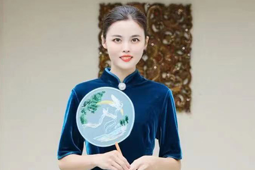 红瑞集团先锋榜样：红妆双美万花坊分院美容师邱小岸