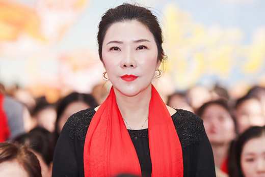 红瑞集团“2022十大感动人物” 红妆双美昌炜分院美容师徐书娜