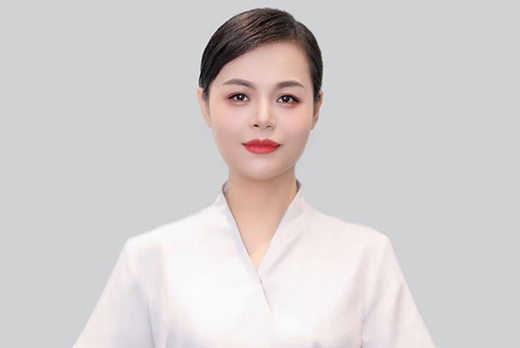 红瑞集团“2022十大感动人物” 红妆双美海府分院 美容师吴香为  