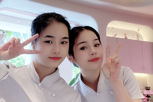 红瑞集团“匠心传承”榜样力量红洋坊美业江畔分院美容师文彩云 利晓燕