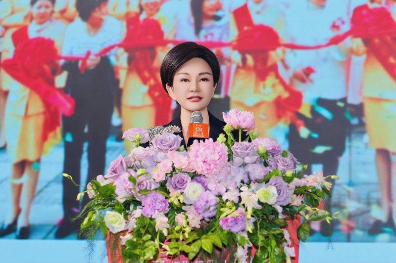 1779346527798803.jpg 2-张艳红董事长回顾三十年心路历程.jpg