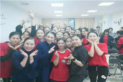 校企合作新篇章:热烈欢迎39位重庆旅游学校实习生来到红瑞集团！