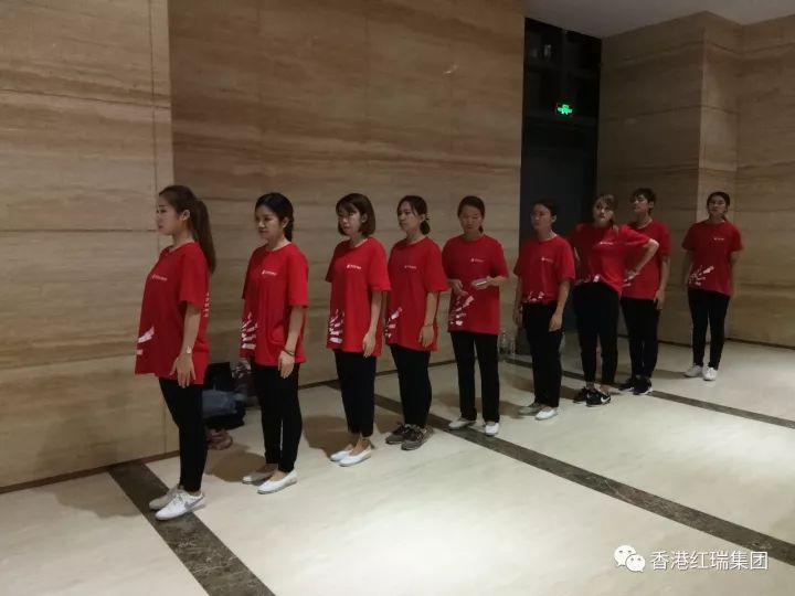 仪仗队强化训练，备战企业文化宣导大会！
