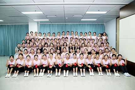 勤学·共享工程| 以梦为马再出发，逐梦新征程：红瑞集团2020年第一至三期留用班毕业典礼暨拜师仪式隆重举行！